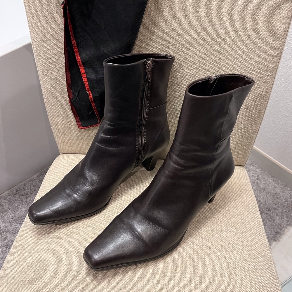 .Chocolate booties. “Shoes That Make Love To Your Feet”